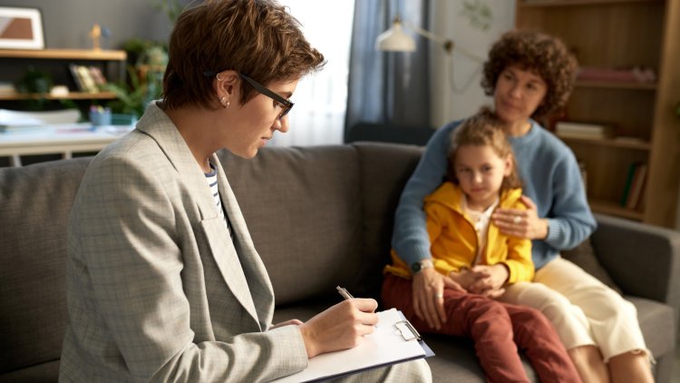 Escuta Especializada: Uma Abordagem Humanizada e Integrada na Proteção de Crianças e Adolescentes Vítimas de Violência