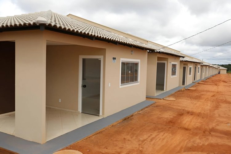 Prefeito de Ibirité anuncia construção de unidades habitacionais, mas projeto é parte de iniciativa federal